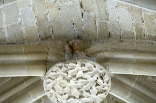 Clave de la bóveda de la capilla mayor de la iglesia de Cañas